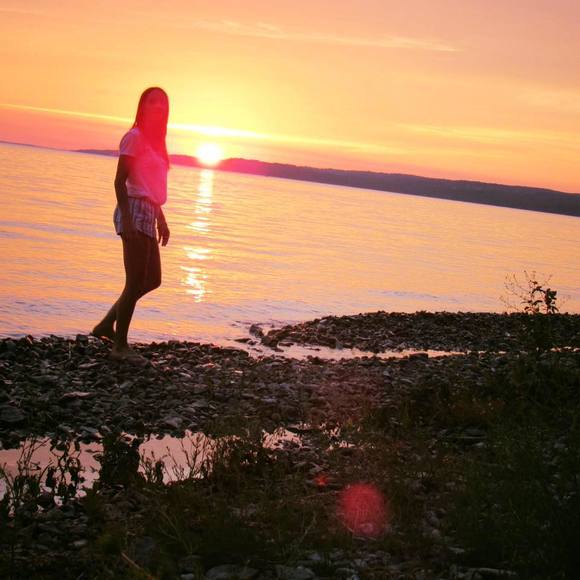 Meet your Posher, Kailey - Picture 1 of 1